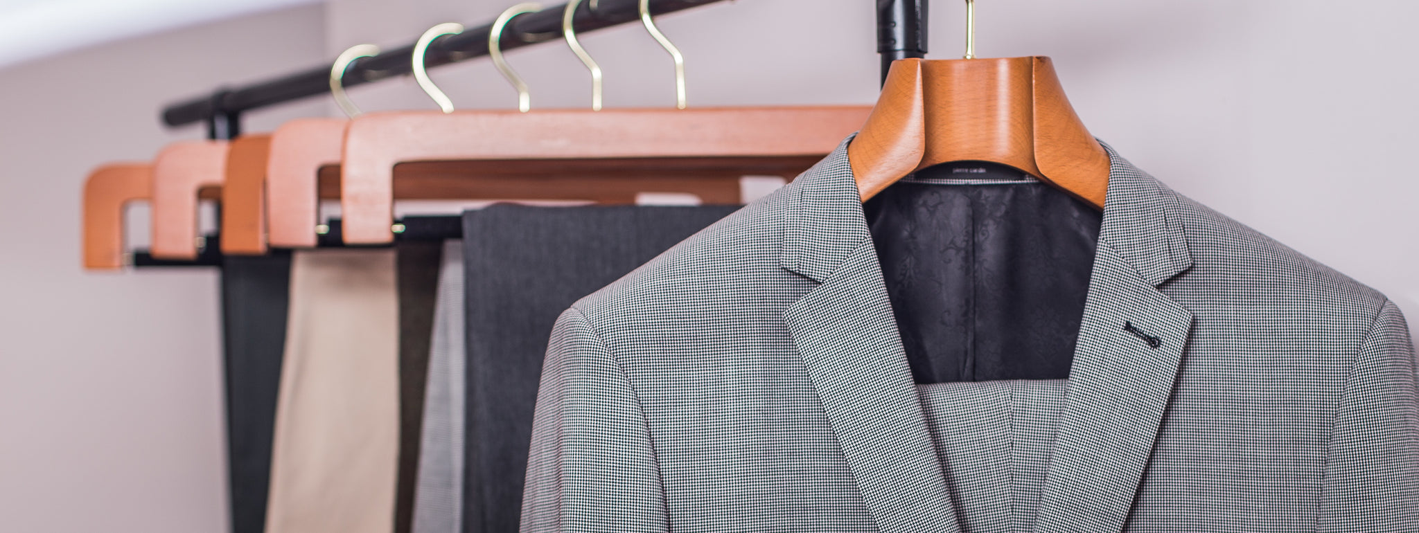  Butler Luxury Suit Hanger : Home & Kitchen